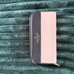 Kate Spade Black and Tan Wallet